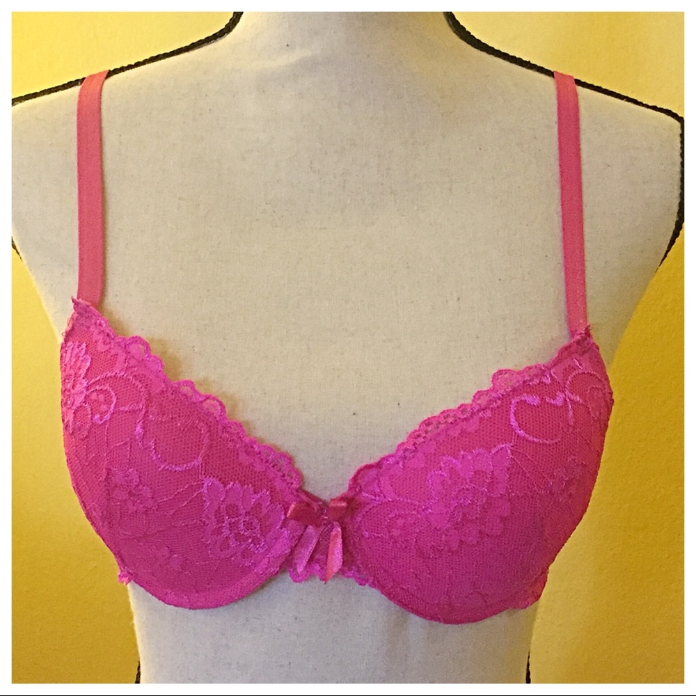 🌈Pink lace bra🌈
